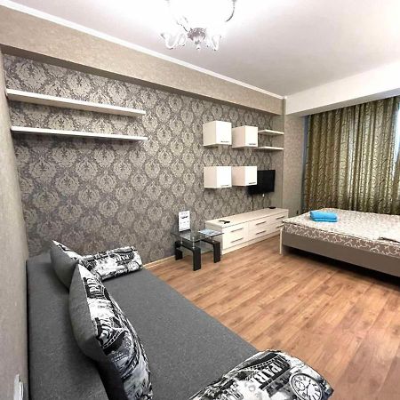 Homeservice Apartments On Stefan Cel Mare Boulevard Chisinau Exterior foto